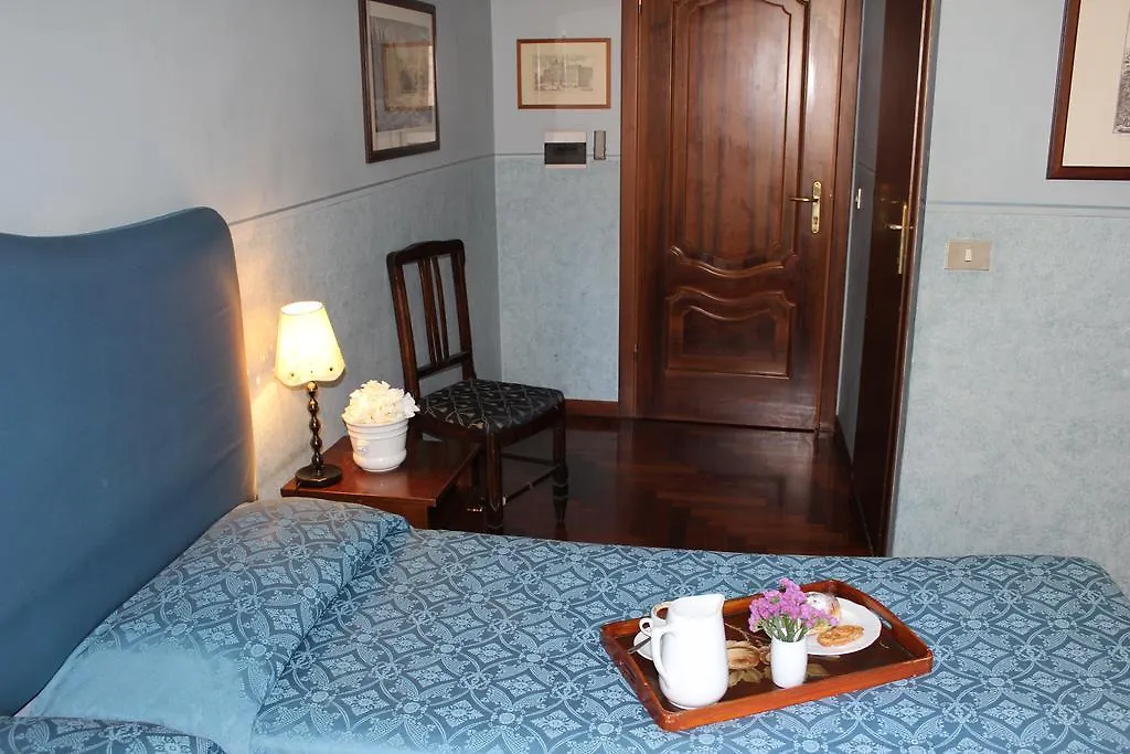 Anne & Mary Bed & Breakfast Rome 3*,  Italy